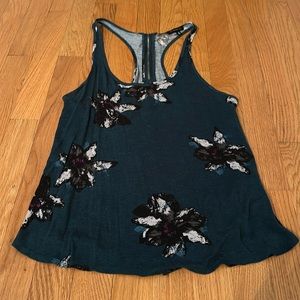 Dynamite small green and floral tank top.